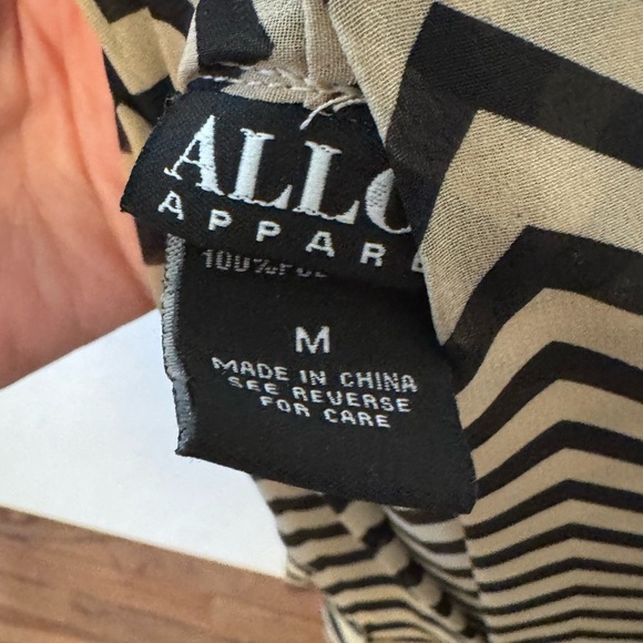 Chevron Patterned Lightweight Women's Top Camisole - Picture 15 of 15